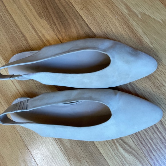 Everlane Women's Flats in Beige - Picture 6 of 7